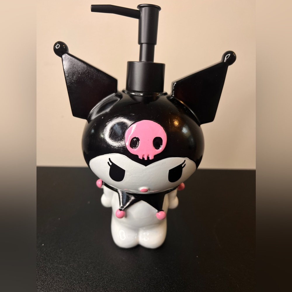 Hello Kitty Kuromi halloween soap dispenser